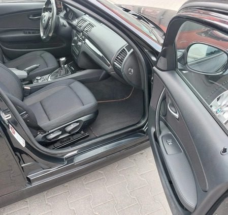 BMW Seria 1 cena 22900 przebieg: 304806, rok produkcji 2010 z Halinów małe 56